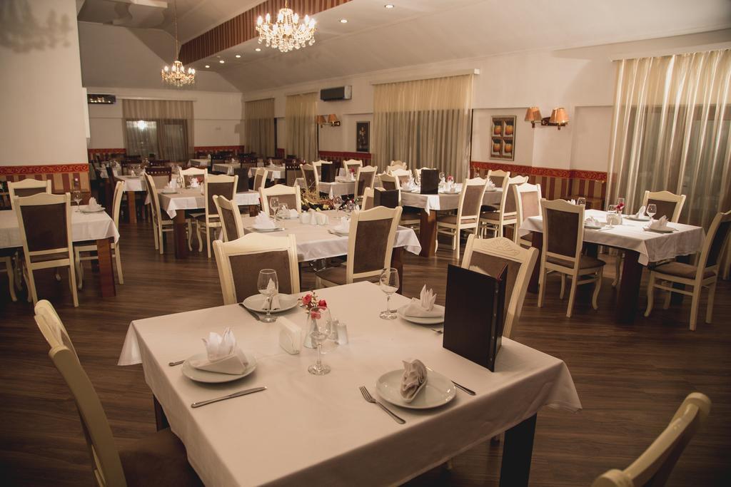 Baku Inn Hotel מראה חיצוני תמונה