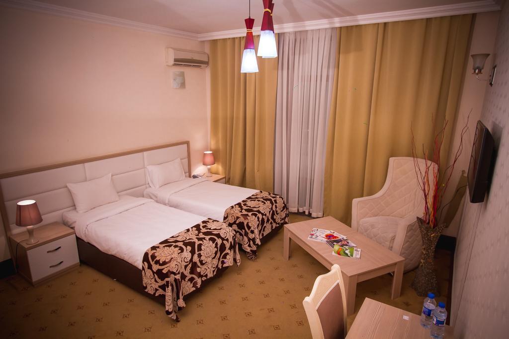 Baku Inn Hotel מראה חיצוני תמונה